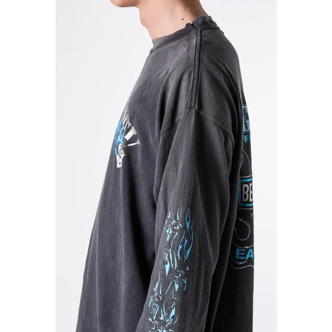 SAINT Mxxxxxx LS TEE/BTFL BASTARS/BLK flame dice distressed long sleeves, washed black S-XL, look for cylindrical fabrics without side seams, don’t buy open ones anymore, boring Assute ready-made garments dyed, all parts faded with spray paint/dirty with hand-made graffiti, collar and cuffs frayed, many hangings/original level printing restored, customized new markings/accessories complete, with little angel anti-counterfeiting label